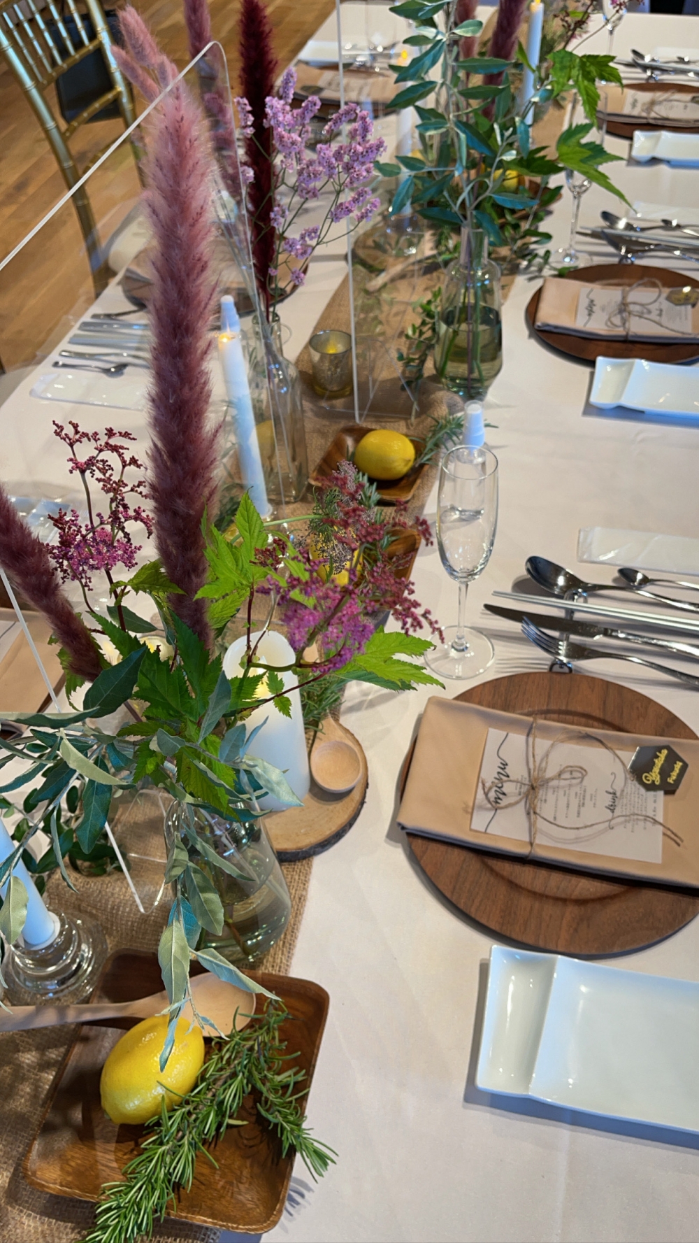 ゲストテーブルで大人気！長卓スタイルについて