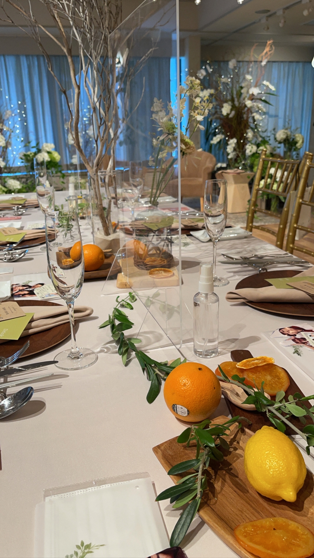 ゲストテーブルで大人気！長卓スタイルについて