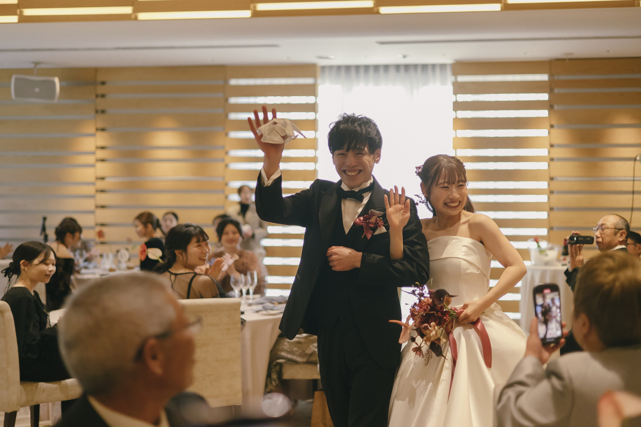 披露宴入場