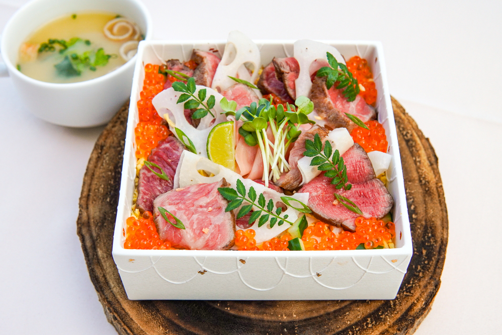紅葉ランチBOX 豪華肉寿司