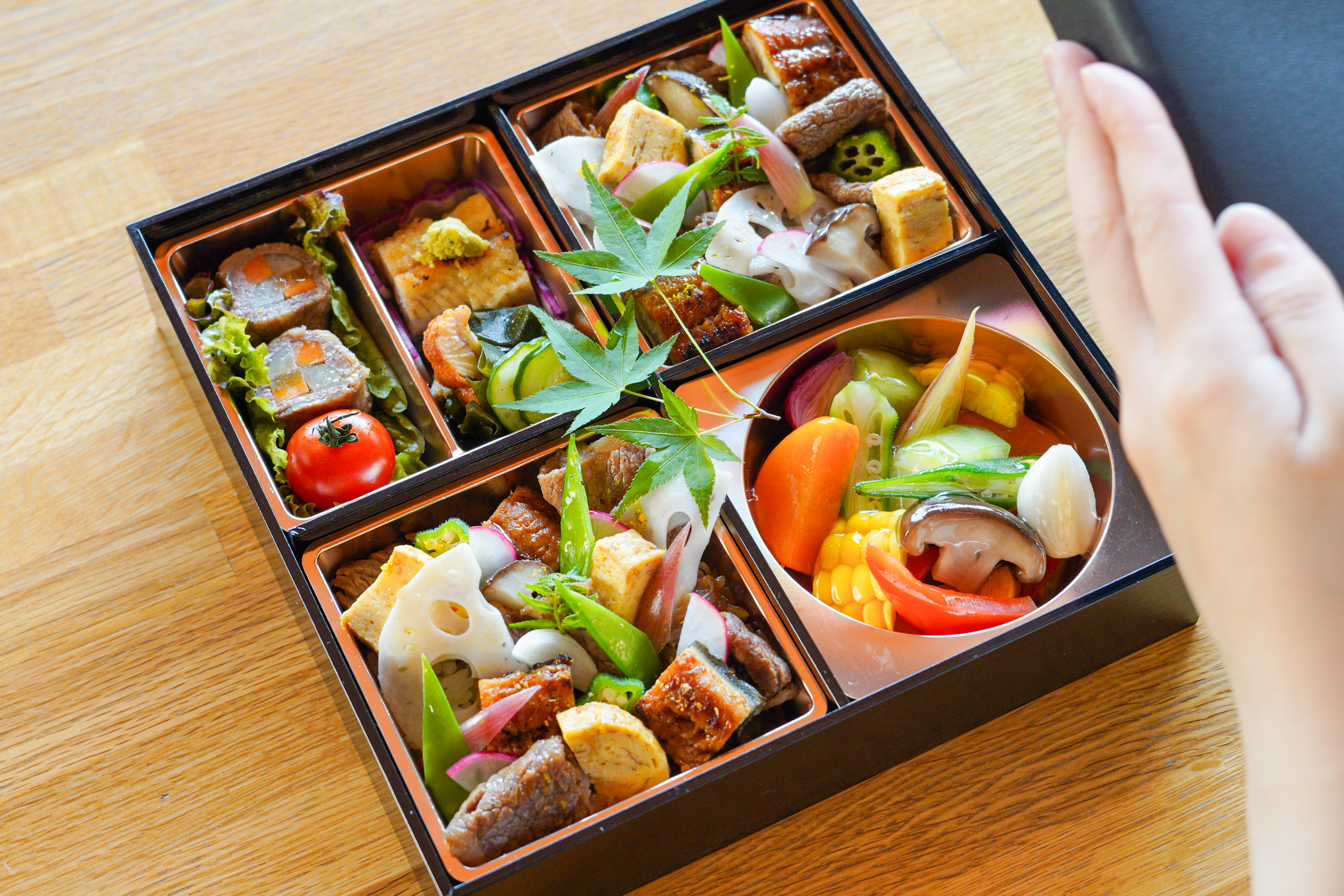 相楽箱 うな牛弁当